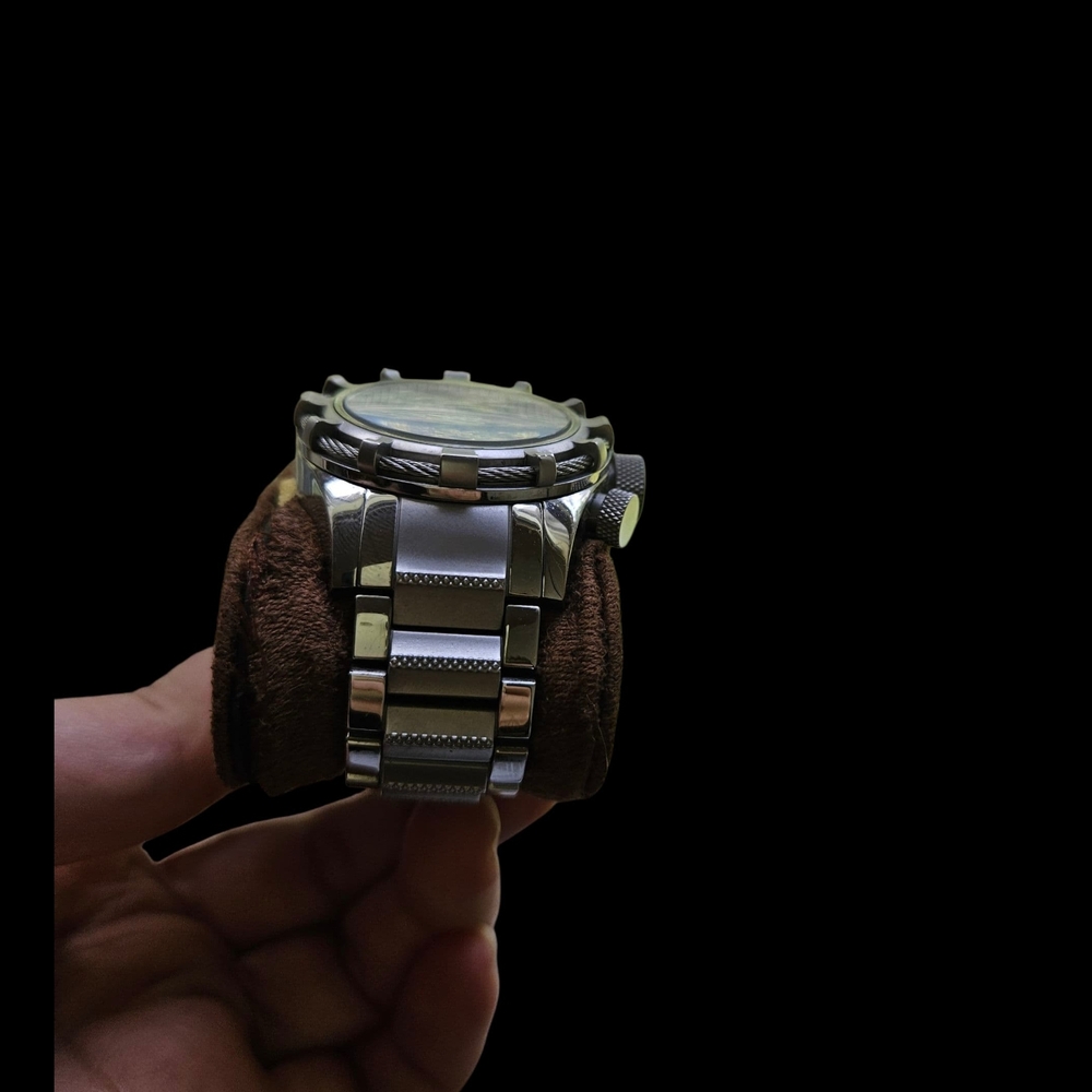 Invicta Bolt Reserve Collection Women's Watch-Needs a New Battery - Picture 15 of 15